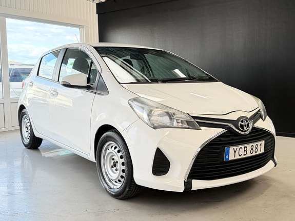 Toyota Yaris 3 of 22
