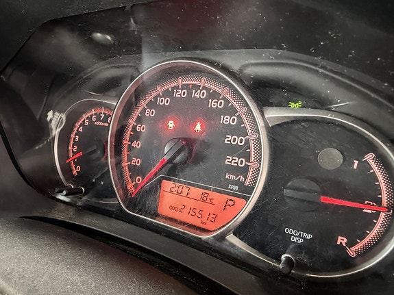 Toyota Yaris 21 of 22