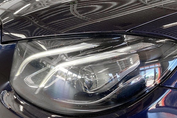 Mercedes-Benz E300 de 19 of 20