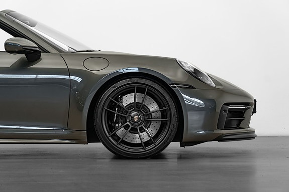 Porsche 911 12 of 30