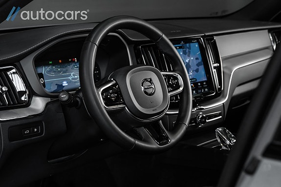 Volvo XC60 18 of 30