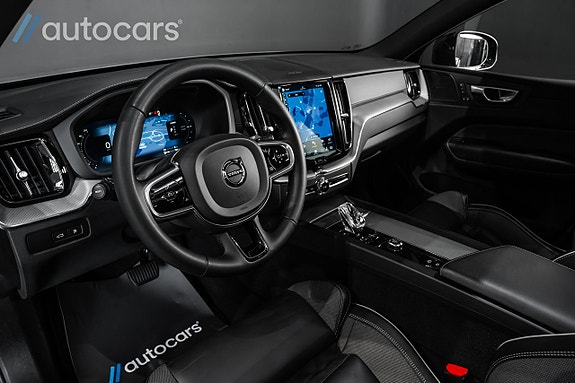 Volvo XC60 17 of 30