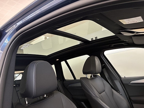 BMW iX3 6 of 16