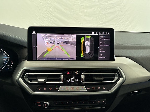 BMW iX3 10 of 16