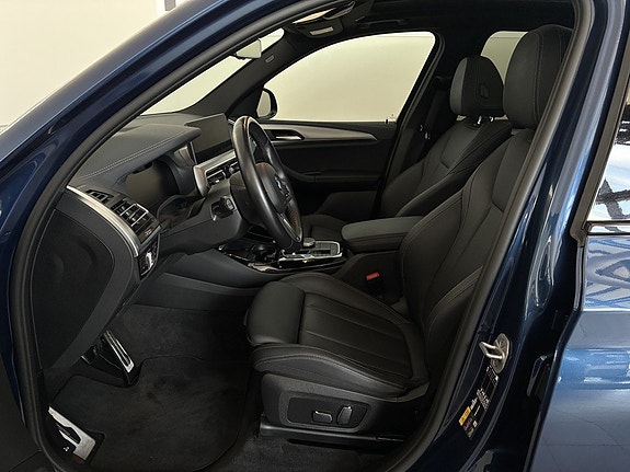 BMW iX3 5 of 16
