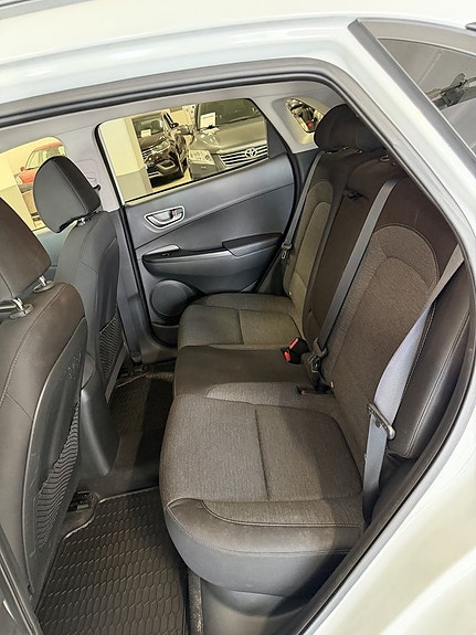 Hyundai Kona 18 of 22