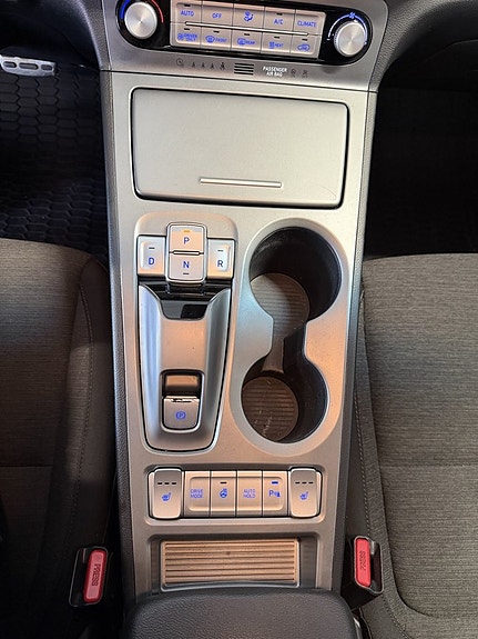 Hyundai Kona 15 of 22