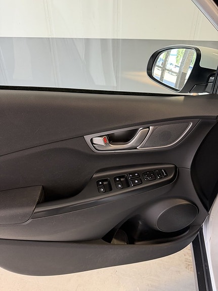 Hyundai Kona 20 of 22