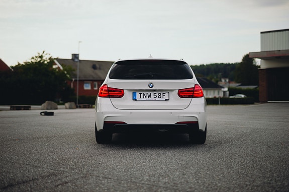 BMW 320d 4 of 12