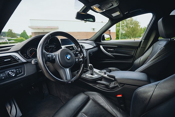BMW 320d 8 of 12