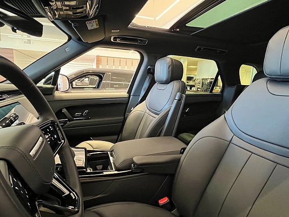 Land Rover Range Rover Sport 5 of 6