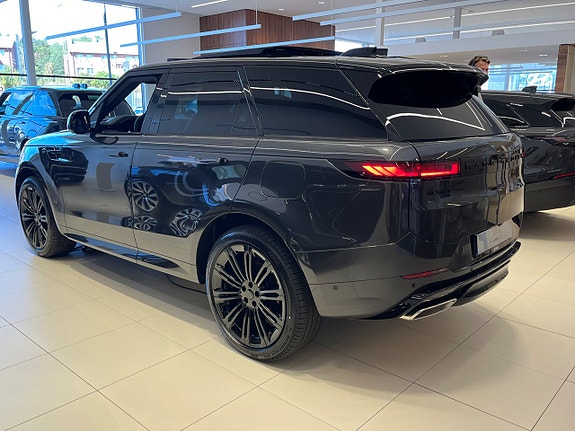 Land Rover Range Rover Sport 2 of 6