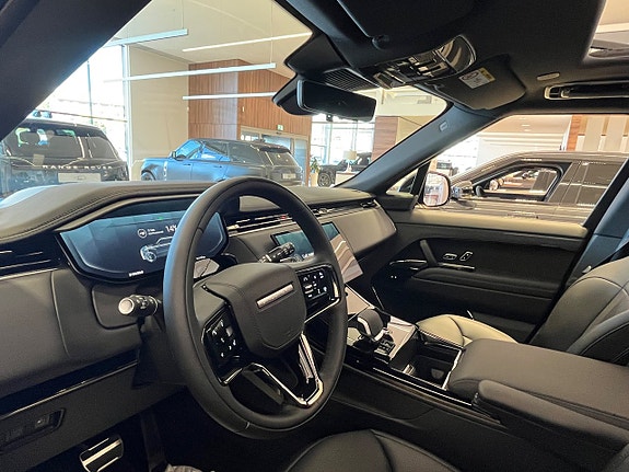 Land Rover Range Rover Sport 6 of 6