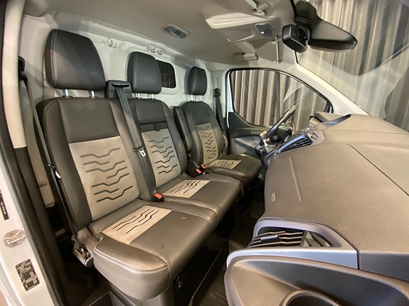 Ford Transit Custom 9 of 30