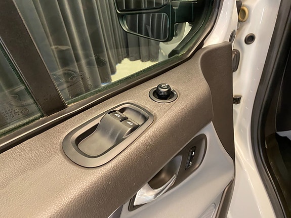 Ford Transit Custom 20 of 30