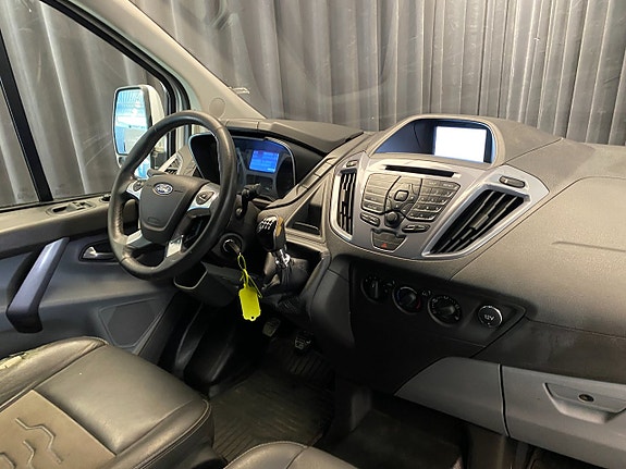 Ford Transit Custom 18 of 30