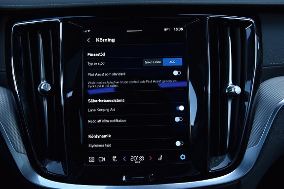 Volvo V60 24 of 28