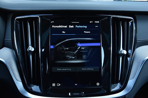 Volvo V60 22 of 28