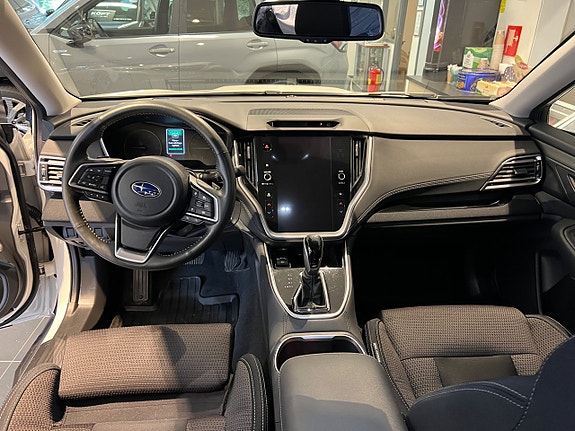 Subaru Outback 7 of 14
