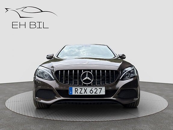 Mercedes-Benz C220 d 2 of 15