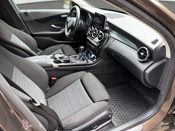 Mercedes-Benz C220 d 11 of 15