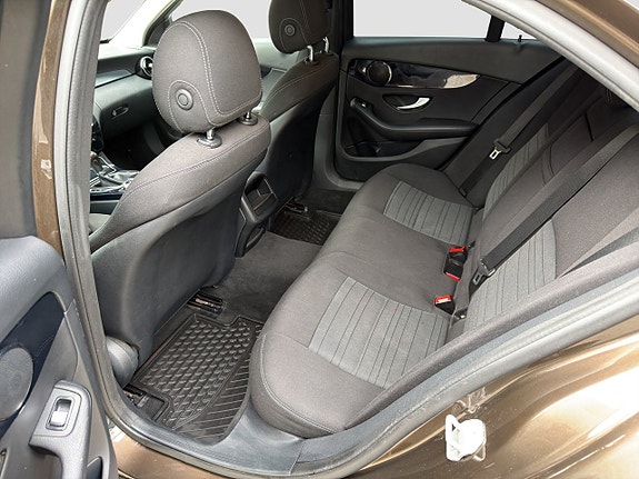 Mercedes-Benz C220 d 12 of 15