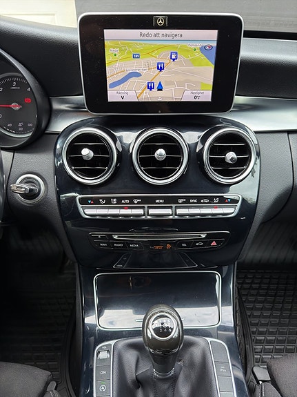 Mercedes-Benz C220 d 14 of 15