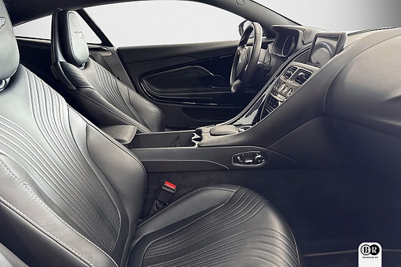 Aston Martin DB11 5 of 18