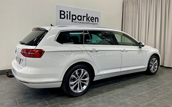 Volkswagen Passat 5 of 21