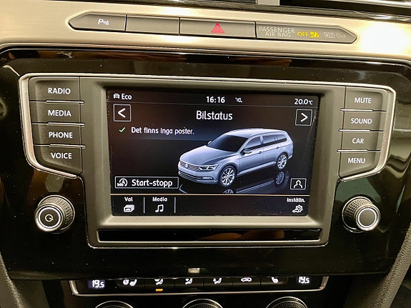Volkswagen Passat 12 of 21