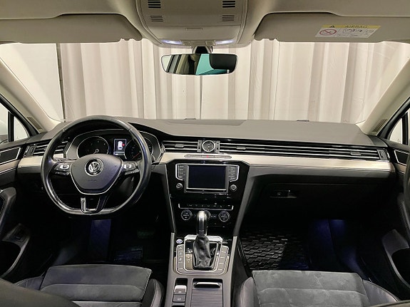 Volkswagen Passat 17 of 21