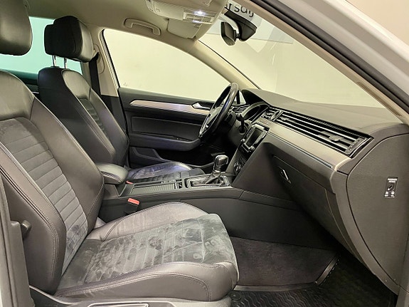 Volkswagen Passat 15 of 21