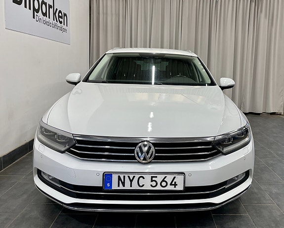 Volkswagen Passat 3 of 21