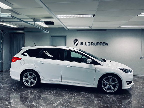 Ford Focus 3 of 24