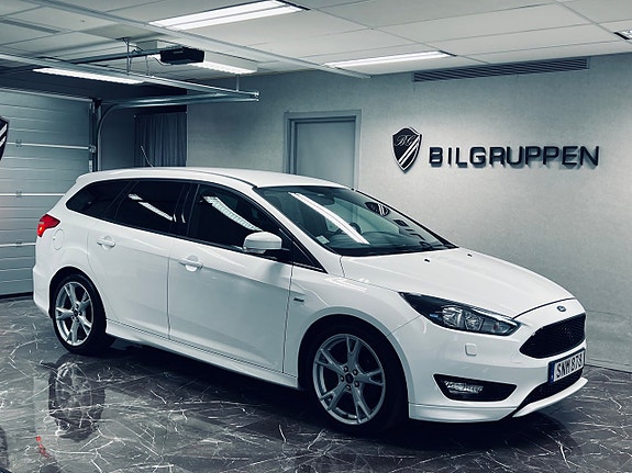 Ford Focus 2 of 24