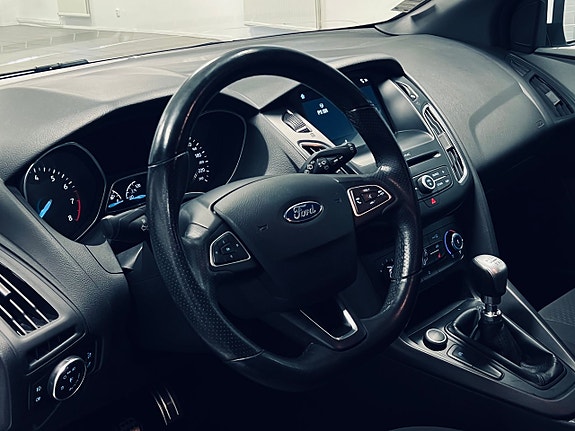 Ford Focus 15 of 24