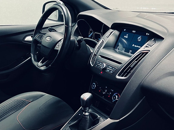 Ford Focus 14 of 24