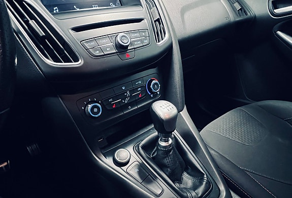Ford Focus 18 of 24