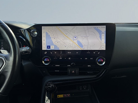 Lexus NX450h+ 11 of 26