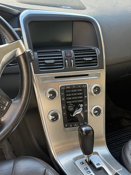 Volvo XC60 8 of 8