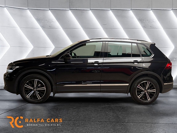 Volkswagen Tiguan 3 of 17