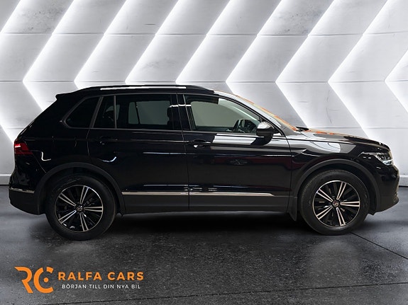 Volkswagen Tiguan 6 of 17