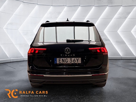 Volkswagen Tiguan 9 of 17