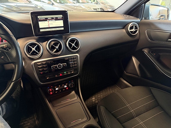 Mercedes-Benz A180 14 of 15