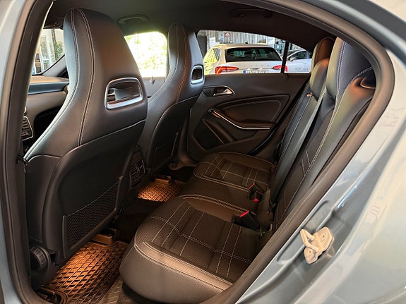 Mercedes-Benz A180 10 of 15