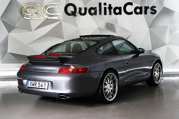 Porsche 911 Carrera 4 of 25