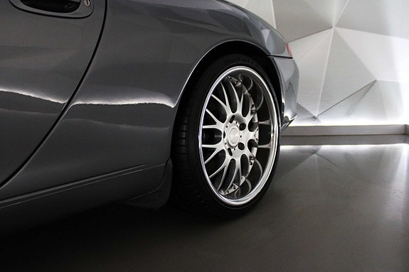 Porsche 911 Carrera 23 of 25