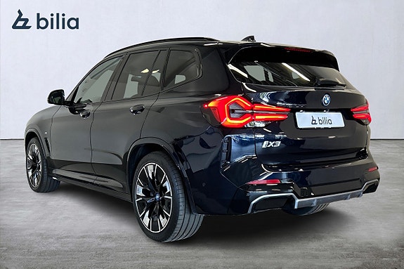 BMW iX3 5 of 24