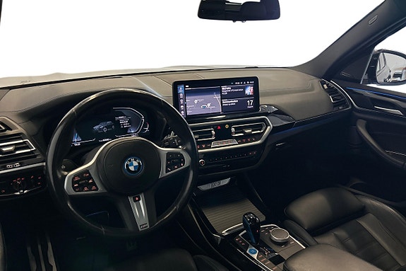 BMW iX3 10 of 24