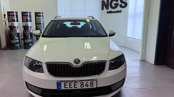 Skoda Octavia 2 of 13